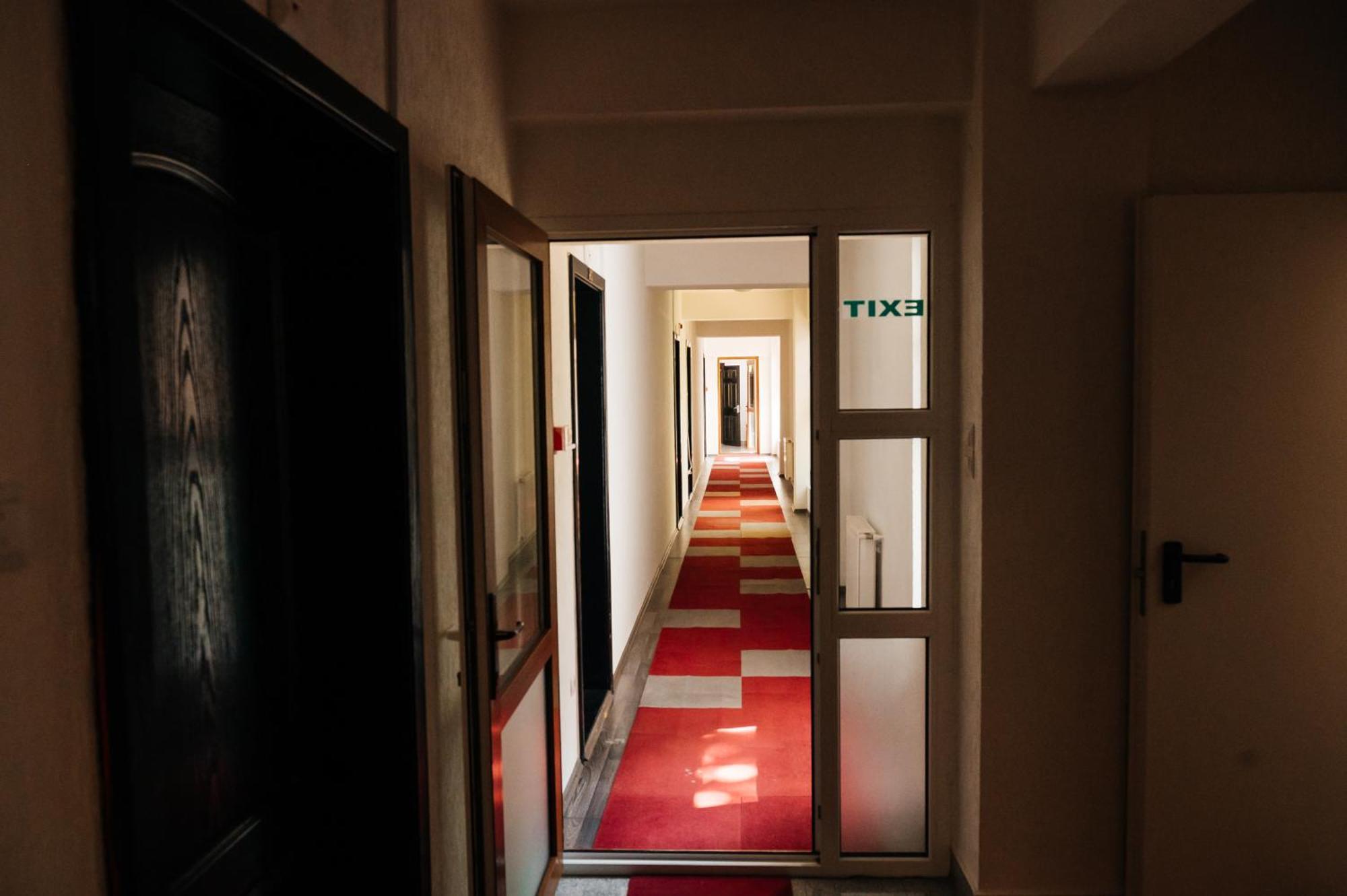 Casa Octavian Hotel Sucevita Ngoại thất bức ảnh